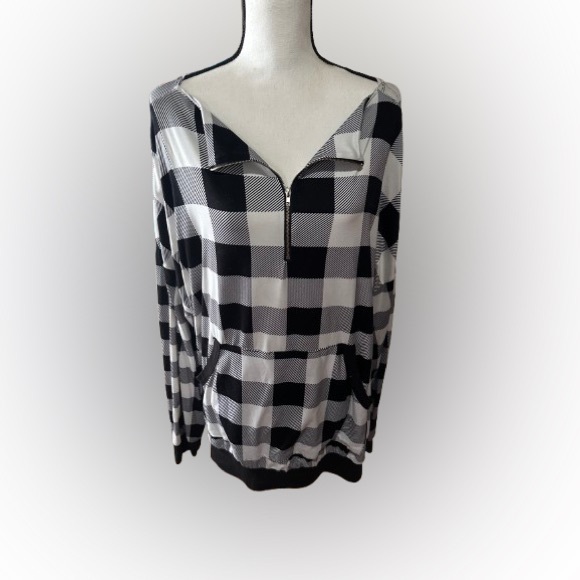 🟧 3 for $30 Black and White Checkered Pullover Hoodie - Picture 1 of 3